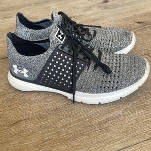 Under Armour size 9 sneakers